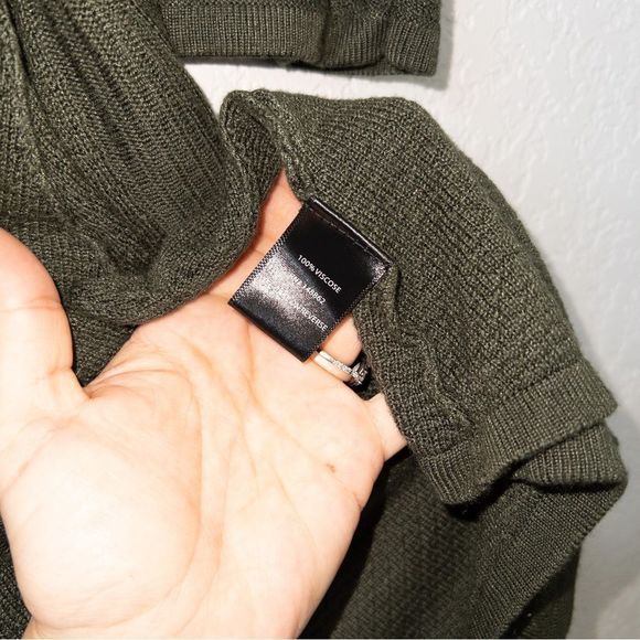 Torrid Olive Green Pointelle Stitched Open Knit Cardigan Size 1 - Picture 7 of 8